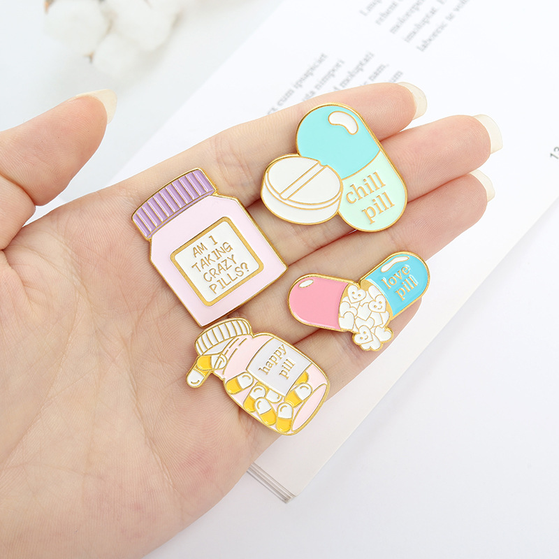 Spilla A Cuore Anatomico Con Farfalla - Creativa E Estetica | Per Zaino, Abbigliamento, Regalo