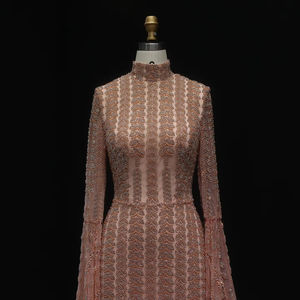 فستان سهرة إسلامي LSZ088 من جانسمبر بياقة عالية وأكمام من الريش وشق على شكل حورية البحر - Product Image 3