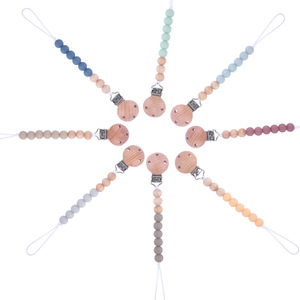 Clip para chupete de bebé, cadena de silicona con cuentas de madera para 0-12 meses, mango de color sólido sin BPA - Product Image 2