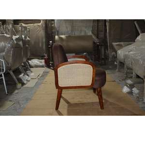 Chaise de salle à manger de style nordique de luxe, structure en bois massif avec rotin noir pour restaurant et salle à manger - Product Image 2