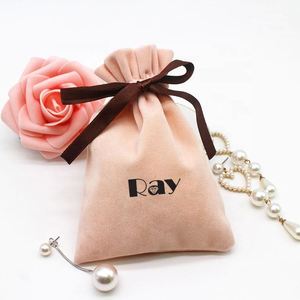 Pochettes à cordon en satin écologiques personnalisées avec pompons, couleur et taille sur mesure, logo imprimé en soie pour l'emballage de petits bracelets - Product Image 2