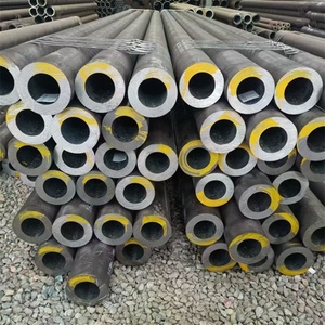 Tuyau 4130 tubes en chromoly tuyau en <span class=keywords><strong>acier</strong></span> sans soudure <span class=keywords><strong>acier</strong></span> inoxydable résistant à la corrosion de haute qualité 304 316 sans soudure lisse - Product Image 1
