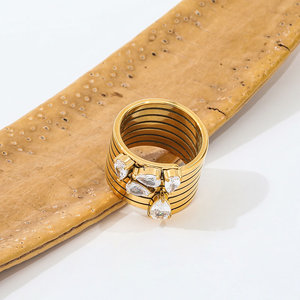 Anello in Acciaio Inossidabile con Zirconia Pavé, Impermeabile, di Alta Qualità, Stile Moda, per Donna - Product Image 2