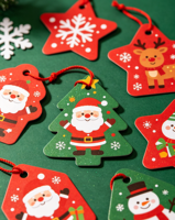 Étiquettes de Noël multi-formes, étiquettes cadeaux en papier rouge et vert avec Père Noël et bonhomme de neige pour emballages de fêtes