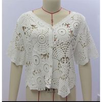 Cardigan court élégant en maille ajourée pour femme, tricoté en dentelle, crochet floral, demi-manches, devant ouvert, collection 2026