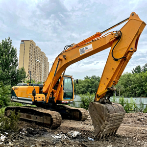 Excavadora Usada de 22.5 Toneladas con Cucharón de Excavación de 0.18m³ de Capacidad y Componentes Principales del Motor en Venta - Product Image 1