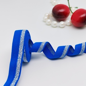 Cinta de Nylon Plateada de 12mm con Diseño Floral Blanco y Azul, No Elástica, para Logotipos y Patrones, Banda Elástica Jacquard para Cinturones - Product Image 1