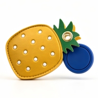 Promotionele PU lederen sleutelhanger gedenkgeschenk kleine accessoire houder voor toegangskaart op maat gemaakte mini sleutelkaart houder met aangepast LOGO