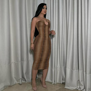 गर्म बिक्री फैशन महिलाओं के लिए बैकलेस स्ट्रीटवियर सेक्सी स्ट्रैपलेस मिडी पोशाक स्लिम फिट महिला आकस्मिक पोशाक - Product Image 2