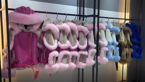 Janefur - <span class=keywords><strong>Abrigo</strong></span> de Piel de Oveja con Pelaje de Zorro Rosa de Lujo al por Mayor, Chaqueta de Piel de Cordero de Doble Cara para Mujer, Talla Grande - Product Image 5