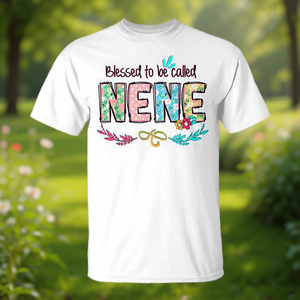 T-shirt floral « Blessed To Be Called Nene », cadeau pour la fête des mères, vêtements pour femmes - Product Image 3