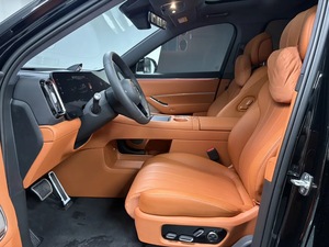 İkinci El AITO M8 2025 Uzun Menzilli Max+Beş Koltuklu Versiyon Şarj Edilebilir Hibrit Güç Çin'in Yeni Enerji 4x4 Sürüş Sistemli Araçları - Product Image 3