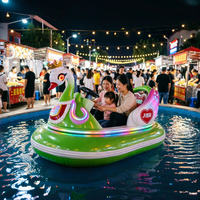 Bateau électrique en forme de cygne, bateau de combat aquatique, bateau tamponneur pour parc d'attractions, lac, parc aquatique, divertissement familial avec lumières LED