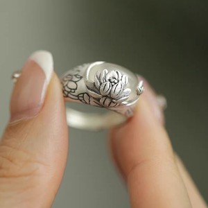 Nuevo Anillo Abierto de Estilo Étnico con Diseño Personalizado de Loto de la Buena Suerte Retro para el Dedo Índice de Mujer - Product Image 3