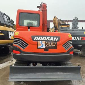 Miniexcavadora de cadenas Doosan DX75-9C de 7.5 toneladas, usada, a bajo precio, con pocas horas de trabajo, motor Yanmar - Product Image 6