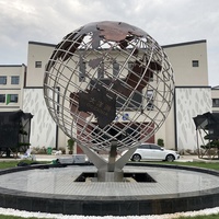 Ornement de globe terrestre en métal pour espace public extérieur, sculpture de boule creuse en acier inoxydable, personnalisable et de grande taille