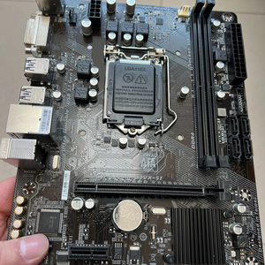 เมนบอร์ดเกมมิ่ง GA-B250M D2VX SI สภาพ 95% รองรับซีพียู LGA 1151 รุ่นที่ 6/7 แรม 32G DDR4 ขนาด MATX สำหรับคอมพิวเตอร์ PC รุ่น B250M สภาพ 95% GA-B - Product Image 1
