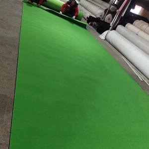 Vente en gros de tapis d'exposition en polyester écologique Rouleau de tapis lavable pour allée de piste Poinçon à l'aiguille Tapis non tissé pour voiture - Product Image 3