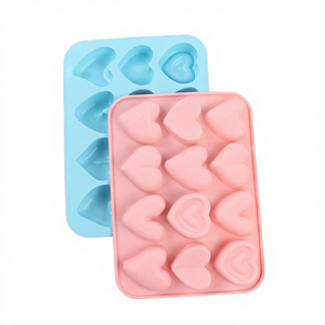 Molde de Silicona Ecológico sin BPA de 12 Cavidades en Forma de Corazón para Pastel de Chocolate y Caramelos, Herramientas de Cocina para Repostería DIY - Product Image 4