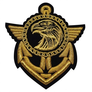 BADGE D'OFFICIERS DE LA MARINE ROYALE BRODÉ À LA MAIN - Product Image 1