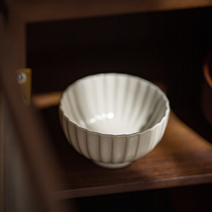 ถ้วยชงชาเดี่ยวแบบพอร์ซเลนยี่ห้อ Ding Ware รุ่น Youwan Master Cup สำหรับชุดชงชากังฟู ใช้ในบ้าน - Product Image 2