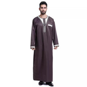 Robes pour hommes du Moyen-Orient prêtes à porter, très vendues, longues tuniques décontractées arabes pour touristes, costumes ethniques de Dubaï - Product Image 4