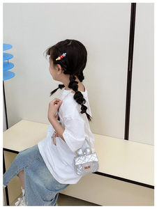 Bolso Bandolera Impermeable de PU para Niñas, con Cadena y Lazo, 5 Colores, <span class=keywords><strong>Precio</strong></span> Económico, Última Moda - Product Image 3