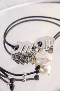 Collar de Moda Vintage Clásico Chapado en Plata con Cadena de Eslabones de Perlas Barrocas Pentagonales Plateadas Brillantes, Nuevo - Product Image 5