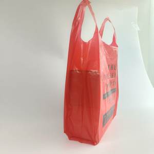 Hdpe חולצת טריקו עבור סופרמרקטים, בוטיקים. קיבולת גדולה זמינה בגדלים שונים, צבעים ולוגואים. סרט אדום - Product Image 3