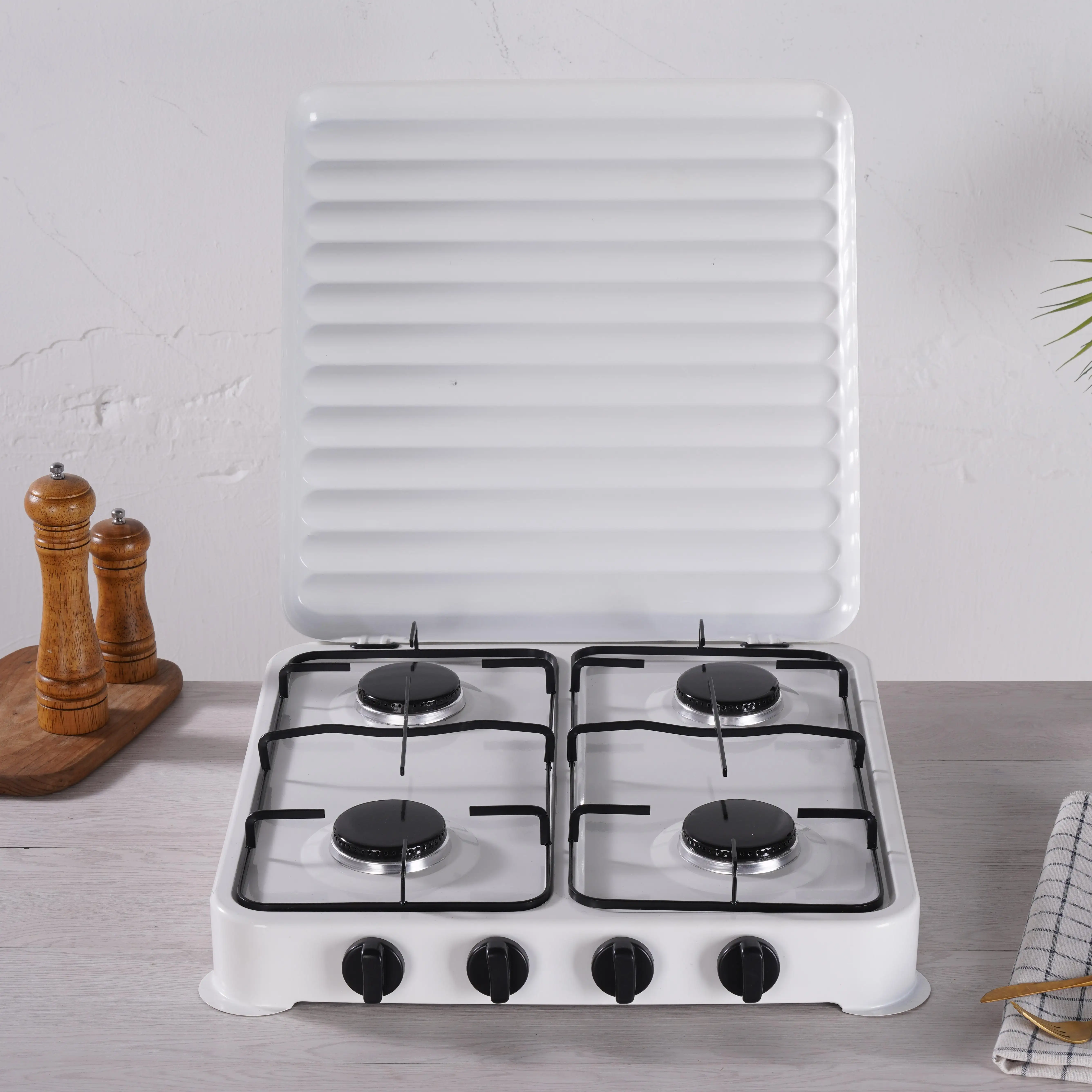 Nouveau design OEM d'usine Coque en aluminium Cuisinière à gaz portable 4 brûleurs