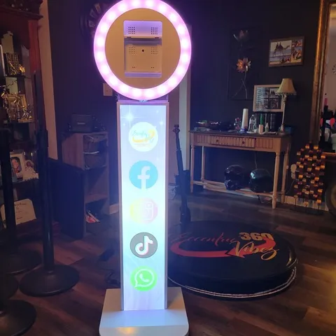 Photomaton rotatif Machine LED RGB anneau lumineux fournitures de fête de mariage Services de logo personnalisé gratuits livraison rapide