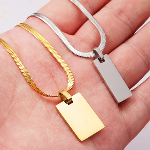 Collier Pendentif Gravé Personnalisé en Acier Inoxydable Plaqué <span class=keywords><strong>Or</strong></span> 18 Carats avec Photo et Lettre – Vente Flash - Product Image 6