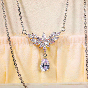 Collana con Ciondolo a Goccia di Pera per Donne, Gioielli Eleganti per Matrimoni e Cene - Product Image 6