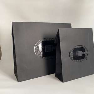 ซองกระดาษคราฟท์สีดำแบบกำหนดเองพร้อมพิมพ์ UV - บรรจุภัณฑ์แบรนด์พรีเมียมสำหรับของขวัญและเสื้อผ้าสุดหรู - Product Image 4