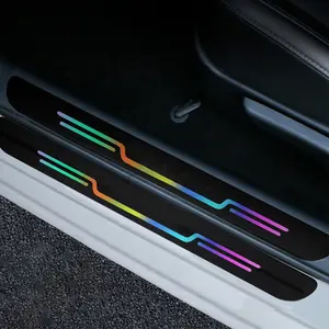 Logo personnalisé d'usine 4 pièces Pvc Laser seuil automatique bande de Protection contre les rayures protecteur de seuil de porte de voiture
