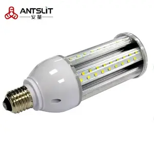Ampoule de maïs efficace: ampoule de ventilateur LED E27 de 24W, IP65, adaptée à l'éclairage intérieur et extérieur