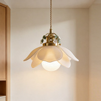 Lampe suspendue moderne en forme de fleur, en laiton et verre, éclairage de luxe pour chambre à coucher et salle à manger