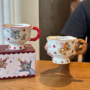 Taza de cerámica con asa de Tom y Jerry, diseño de dibujos animados, para niños y parejas, regalo de cumpleaños - Product Image 3