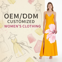 Gaun Maxi Wanita Motif Bunga Kuning Custom OEM ODM, Tali Spaghetti, Kerah V, Belahan Samping, Gaun Musim Panas untuk Liburan Pantai dan Acara Malam