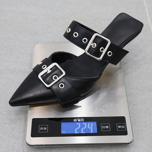 Mules à talons bas pour femme, grande taille 48, avec boucles métalliques, style stiletto, bout pointu, sandales d'été à coupe large - Product Image 6