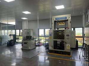 RCSR Jantes gravées CNC de luxe Jantes uniques en alliage d'aluminium forgé avec finition or-noir et maille pour <span class=keywords><strong>Maybach</strong></span> - Product Image 6