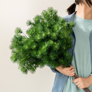 Ramas de Pino Artificiales de 30cm-100cm, Decoración de Plástico para Exteriores y Hogar - Product Image 1