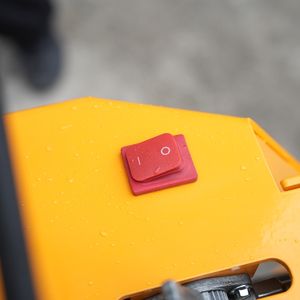 Prix de gros Débroussailleuse portative à chenilles pour débroussaillage forestier, meuleuse à double courroie en V - Product Image 2