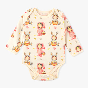 Chemise ample à manches longues avec col de style bavoir et combinaison une pièce pour bébé, idéale comme combinaison de ramper ou pyjama. - Product Image 4