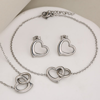 Ensemble de bijoux 3 pièces en acier inoxydable plaqué or 18 carats avec pendentif cœur circulaire, collier, boucles d'oreilles et bracelet pour femme, idéal pour les fiançailles