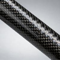 Les rouleaux en fibre de carbone sont utilisés pour l'usinage CNC de machines