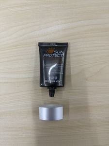 Tubo de Protector Solar Negro Mate Personalizado con Tapa Plateada de Rosca para Cosméticos de 60g, OEM ODM - Product Image 4