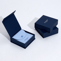 Scatola per Gioielli Magnetica a Forma di Libro in Cartone Blu Ecologico Personalizzata
