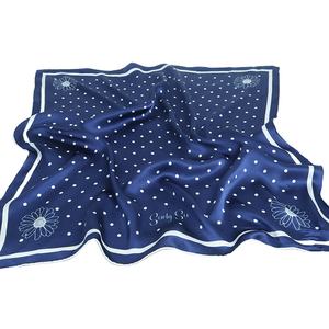 <span class=keywords><strong>Elegante</strong></span> <span class=keywords><strong>sciarpa</strong></span> a pois <span class=keywords><strong>blu</strong></span> Navy margherita 60x60cm 14 mamma raso seta stampa digitale lussuoso accessorio moda - Product Image 2