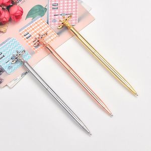 Stylo bille rotatif en métal personnalisé, mignon et kawaii, avec logo imprimé en forme de girafe, idéal pour les cadeaux de papeterie promotionnels - Product Image 5